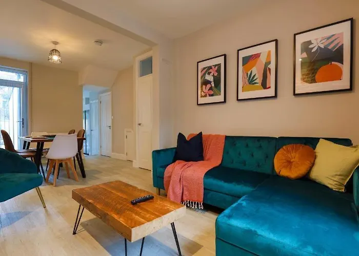Stylish Stadium Stay, City Centre With Parking