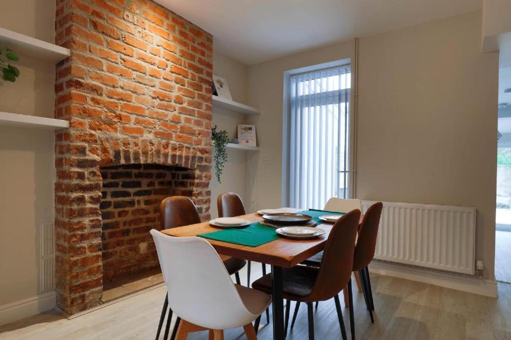 Stylish Stadium Stay, Centre With Parking