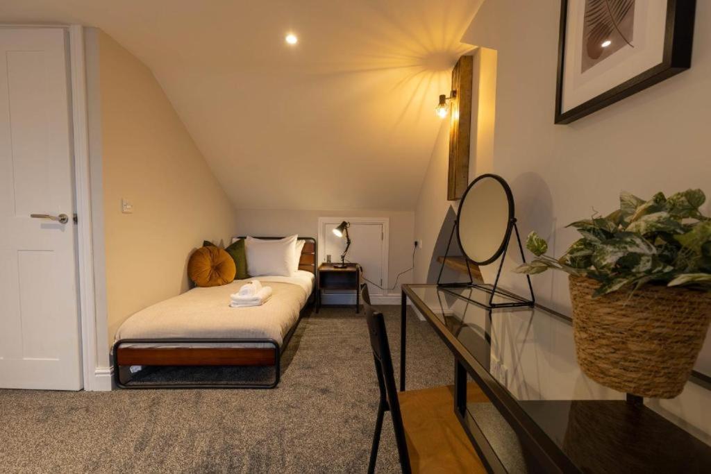 Stylish Stadium Stay, Centre With Parking